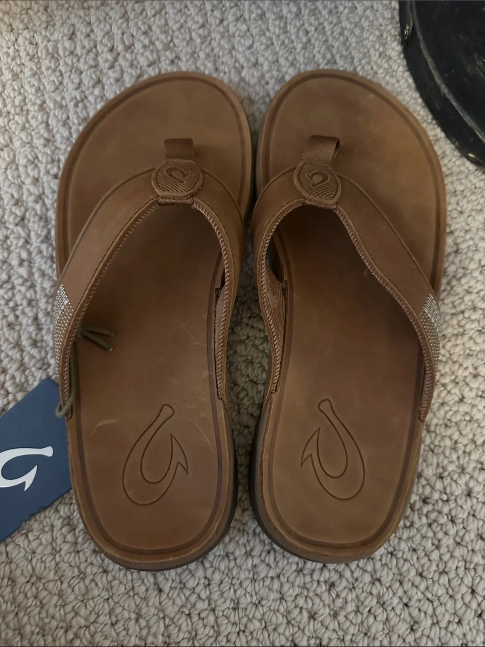 OluKai Men's Chestnut Brown Leather Flip-Flop Sandals